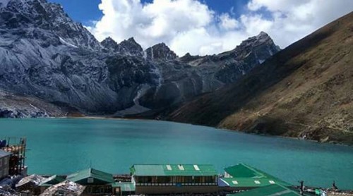 Gokyo Lakes Trek 14 Days – A Complete Guide to the Himalayan Hidden Paradise
