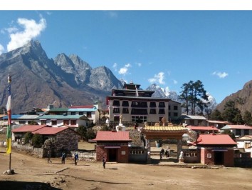 Short Everest Three Pass Trek