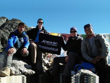 everest-base-camp-trekking-with-helicopter-tour.
