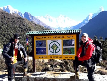 5 Days Luxury Everest Base Camp Heli Trekking Tour